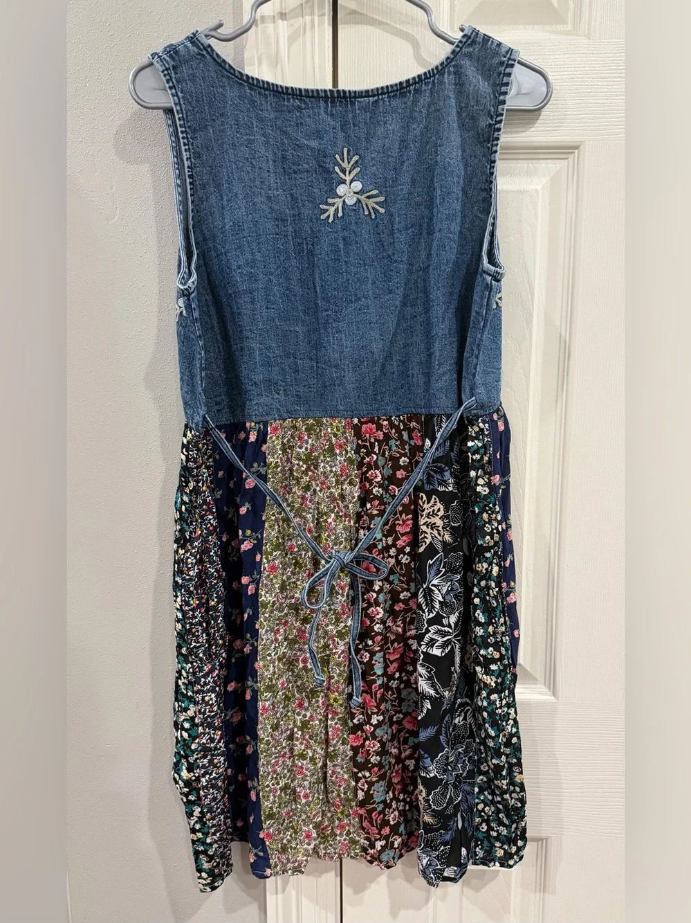 Young Threads Embroidered Denim Top Mixed Floral Patchwork Mini Dress Sz L - Picture 4 of 5